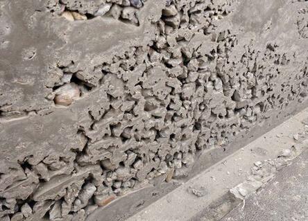 耐火澆注料泌水現象